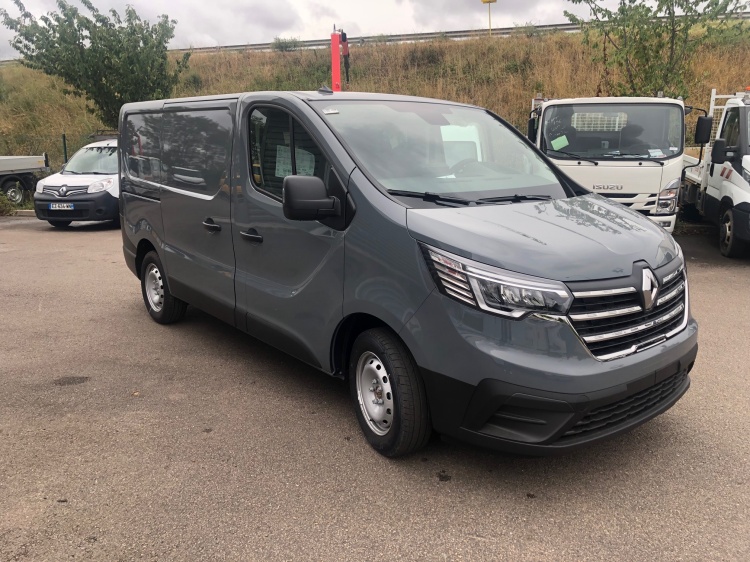 RENAULT TRAFIC L1H1 130CH BVM E6 2T8 GRIS URBAIN