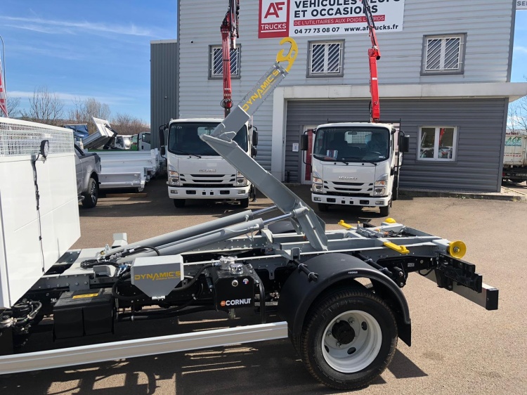 ISUZU M21 TT 1.9L 120CH BVM BRAS 3T + COFFRE