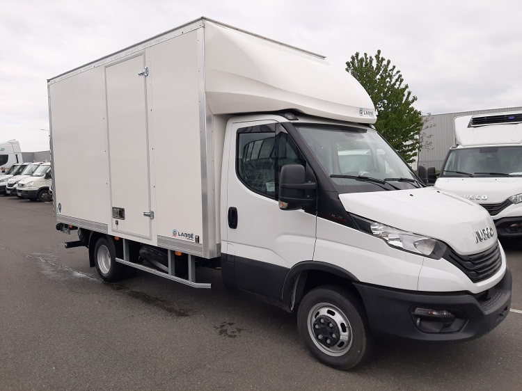 IVECO DAILY 35C16H 3.0L 160CH BVM CAISSE 20M3 + HAYON 750KG