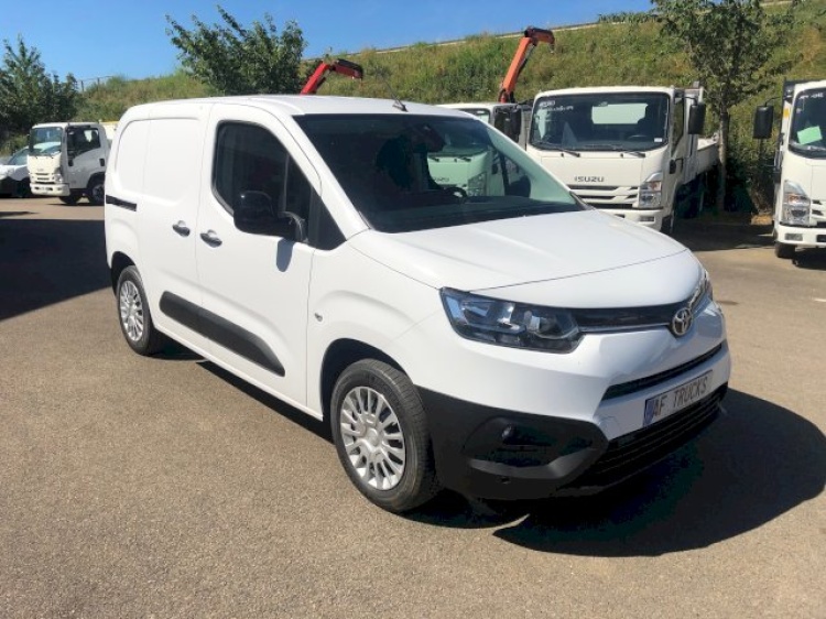 TOYOTA  PROACE CITY 1,5L 100CH BVM6 DYNAMIC MEDIUM