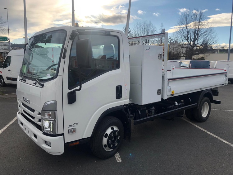 ISUZU M27 LARGE 3.0L 150CH BVM BENNE ACIER 3300 + COFFRE + PORTE AUTO J.P.M