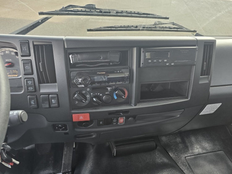 ISUZU F14 5.2L 240CH BVA PLATEAU DEPANNEUSE