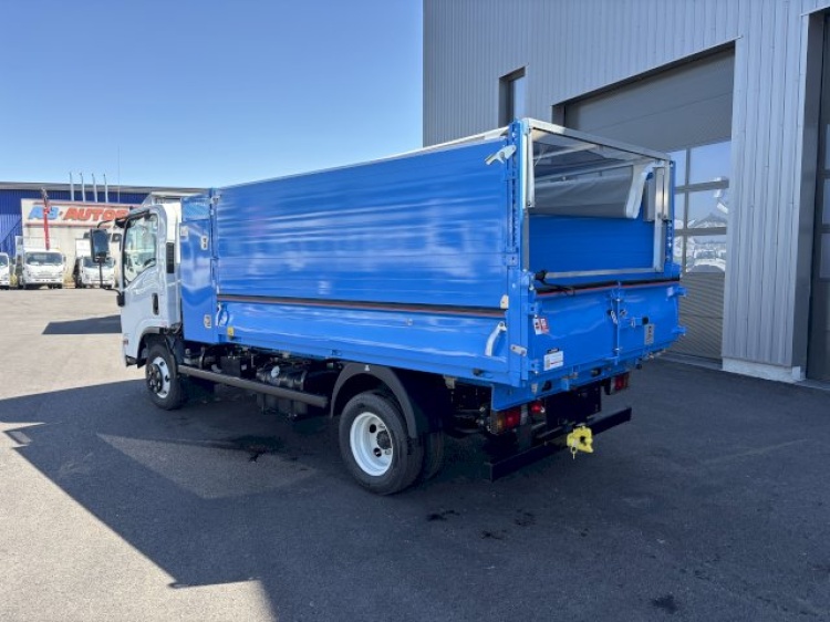 ISUZU M27 LARGE 3.0L 150CH BVM BENNE ACIER + COFFRE + PORTE UNIV + REHAUSSES + TOIT DE PROTECTION J.P.M