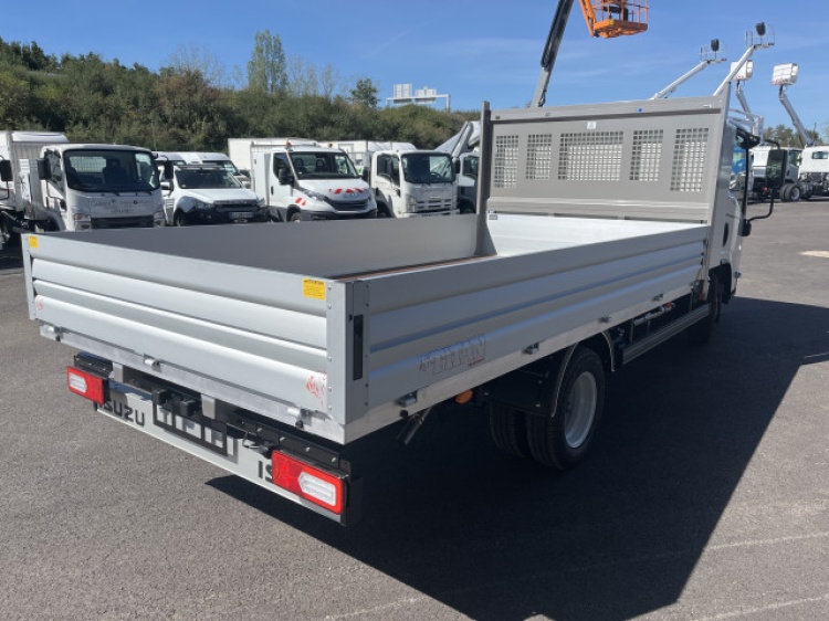 ISUZU M27 GEN 2 3.0L 150CH BVM PLATEAU + COFFRE 