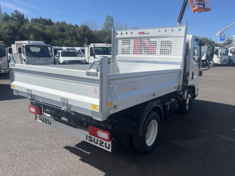 ISUZU M27 GEN 2 3.0L 150CH BVM BENNE ALU + GRUE FASSI F30 + RADIOCOMMANDE + ALLONGE