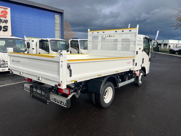 ISUZU M27 GEN 2 3.0L 150CH BVM BENNE ACIER CABRETA + COFFRE MI HAUTEUR + PANIER