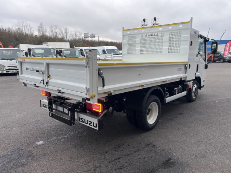 ISUZU M27 GEN 2 3.0L 150CH BVM BENNE ACIER CABRETA + COFFRE + PORTE UNIVERSELLE