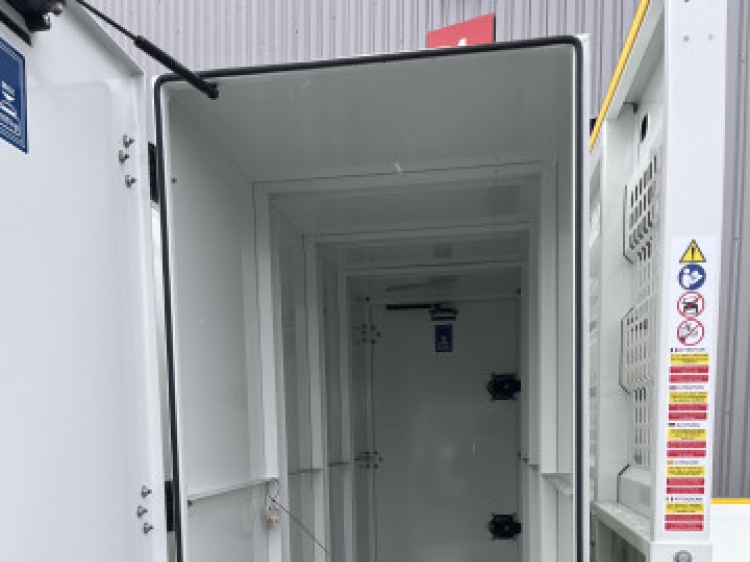 ISUZU M27 GEN 2 3.0L 150CH BVM BENNE ACIER CABRETA + COFFRE + PORTE UNIVERSELLE