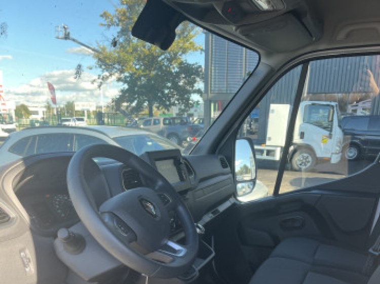 RENAULT MASTER FOURGON 3T5 L2H3 135CH BVM GRAND CONFORT