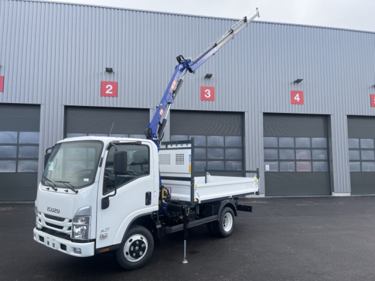 ISUZU M27 3T5 150CH BVM BENNE + GRUE PM2823