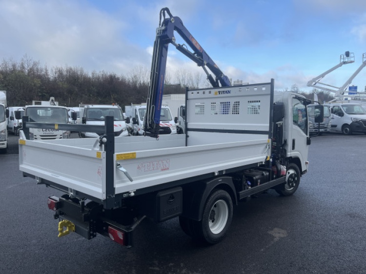 ISUZU M27 3T5 150CH BVM BENNE + GRUE PM2823