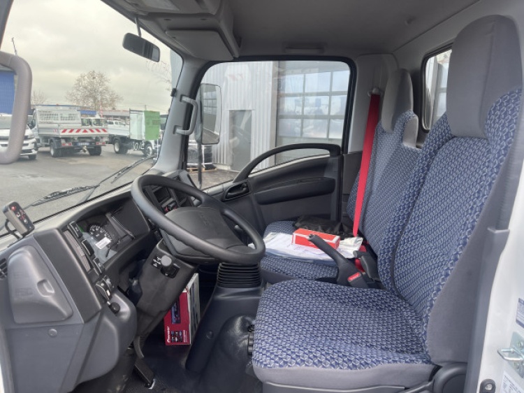 ISUZU M27 3T5 150CH BVM BENNE + GRUE PM2823