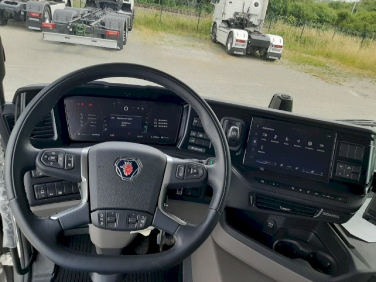 SCANIA XT XT 8X4 BVA 460CH POLYBENNE MARREL AL26