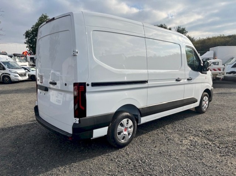 RENAULT MASTER FOURGON XDD L2H2 3.5T 150CH BVM