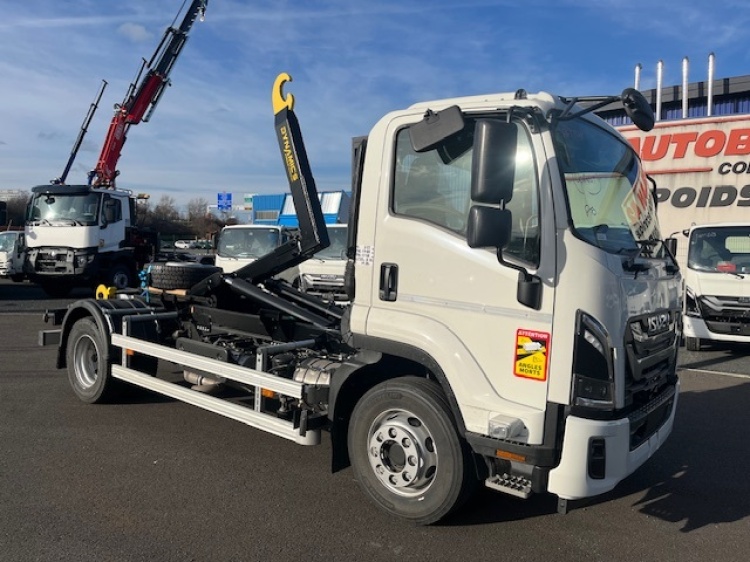 ISUZU F14 5.2L 240CH BVM BRAS CORNUT 9T5