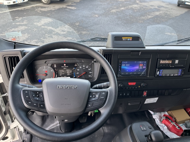 ISUZU M30 5.2L 190CH BVA CAISSE FRIGORIFIQUE + HAYON