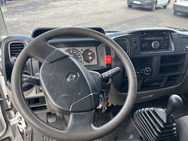 RENAULT MAXITY 3T5 130CH BVM + BENNE ACIER JPM + COFFRE + REHAUSSES