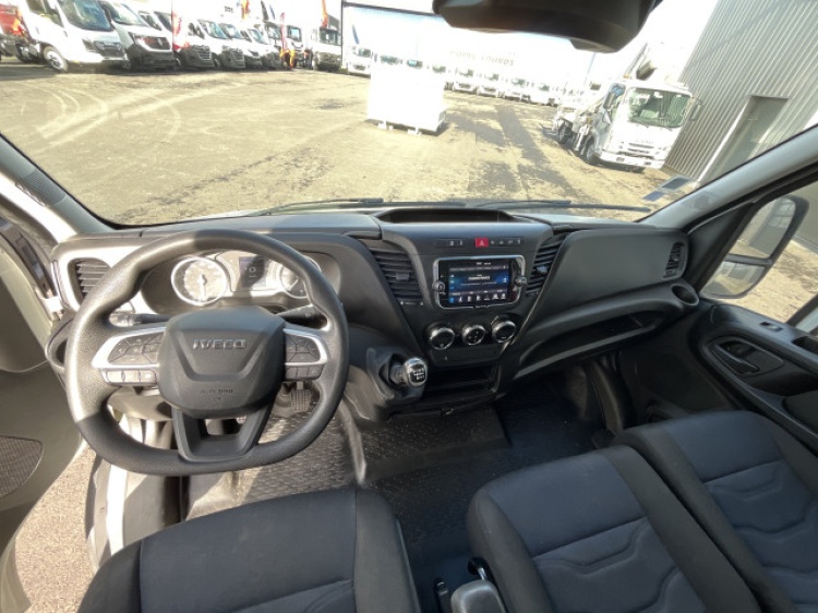 IVECO DAILY 35C16 3.0L 160CH BVM CAISSE + HAYON