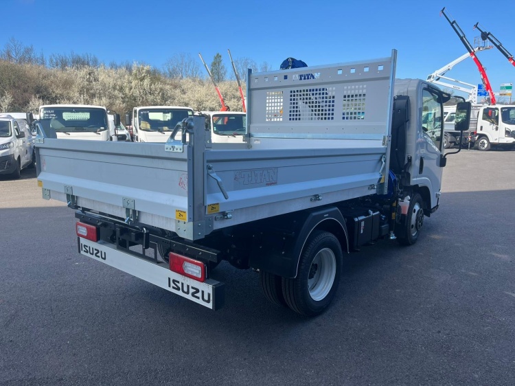 ISUZU M27 GENERATION 2 BENNE ALUMINIUM TITAN 2600 + GRUE PM30.23